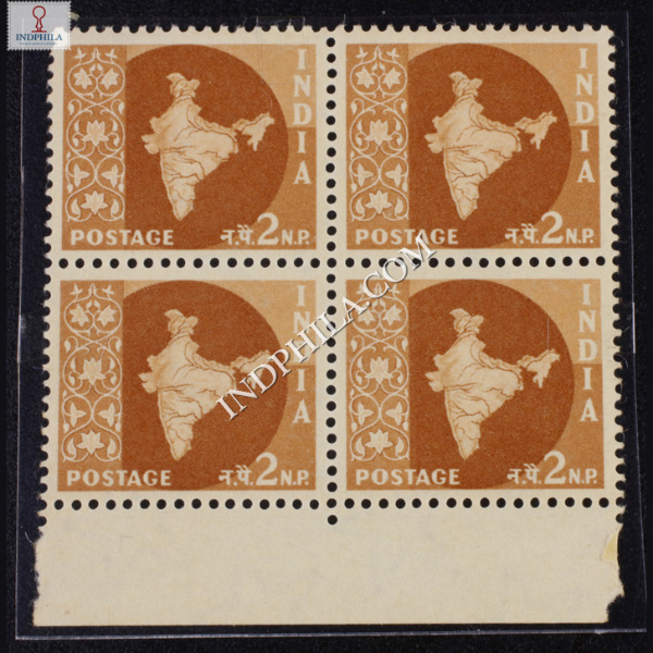 INDIA 1957 MAP OF INDIA LIGHT BROWN MNH BLOCK OF 4 DEFINITIVE STAMP