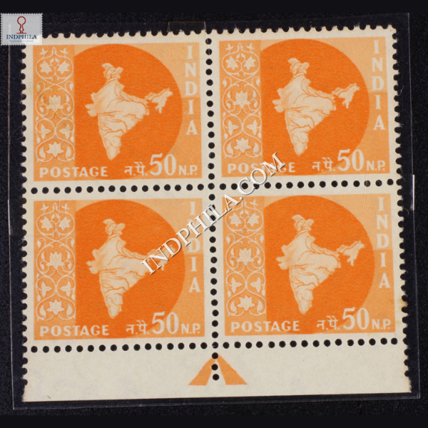 INDIA 1957 MAP OF INDIA ORANGE MNH BLOCK OF 4 DEFINITIVE STAMP